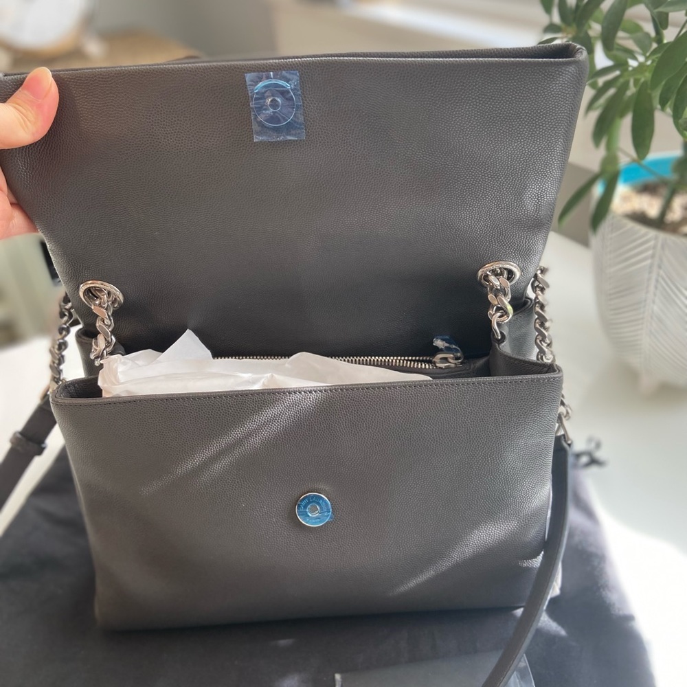 YSL Handbag - Picture 7 of 15